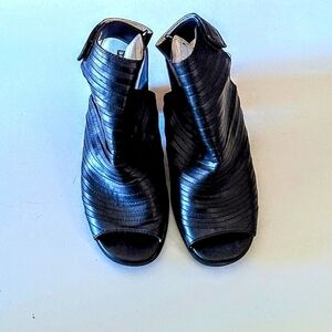 White Mountain Leather Sandals